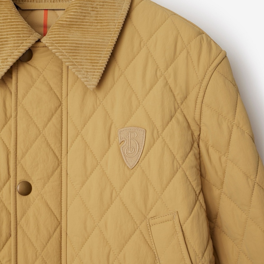 NEW Burberry Women’s Quilted Nylon Barn Jacket in Flax Sand Designer Size XS - Picture 14 of 14